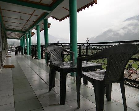 Hotel Him Parvat Manāli Zewnętrze zdjęcie