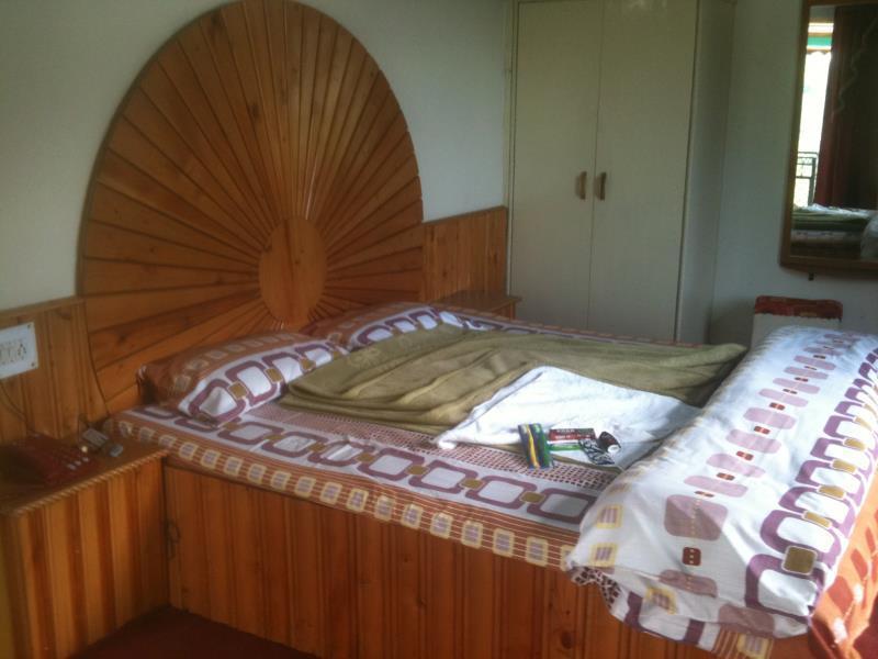 Hotel Him Parvat Manāli Zewnętrze zdjęcie